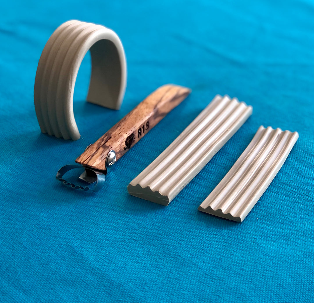 R18 Ruffle Handheld Clay Extruder Tool